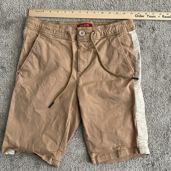 GUESS Mens Tan Drawstring Shorts – Size 32 Stripe Side Casual Style - Picture 6 of 8
